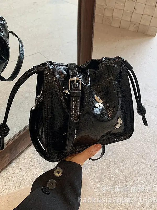 Black Korean Style Pleated Bucket Bag for Women - Image 6