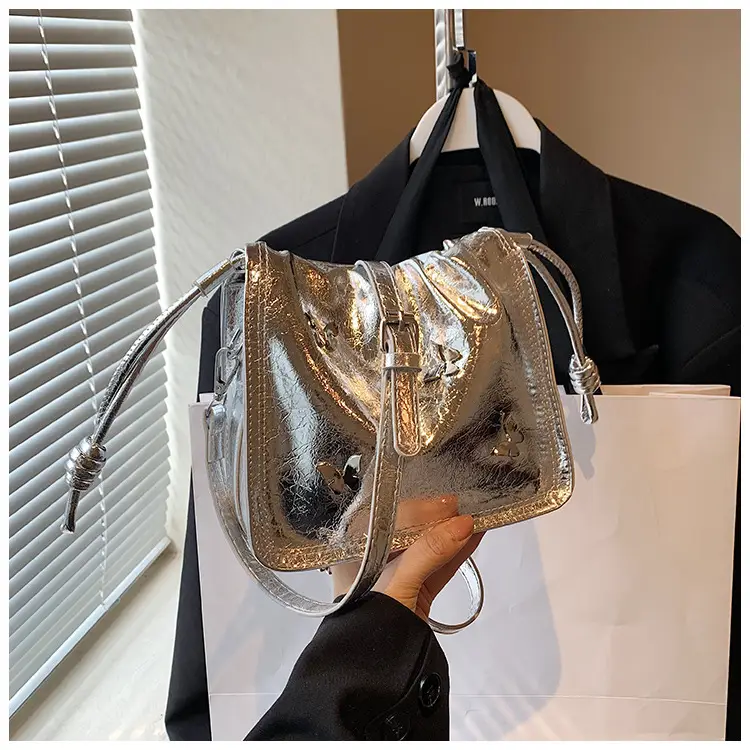 Black Korean Style Pleated Bucket Bag for Women — feature 12
