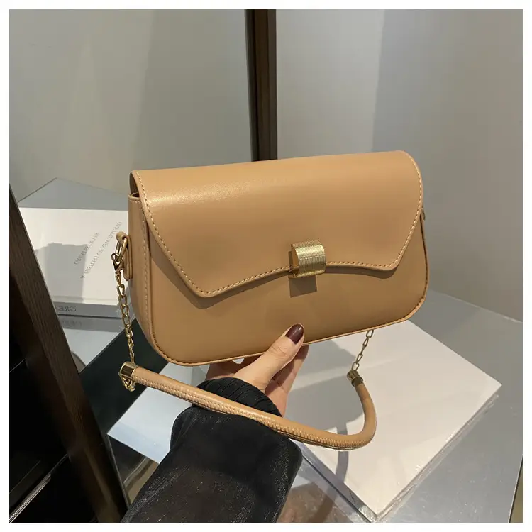 Women's Tan Leather Shoulder Bag with Chain Strap - Image 3