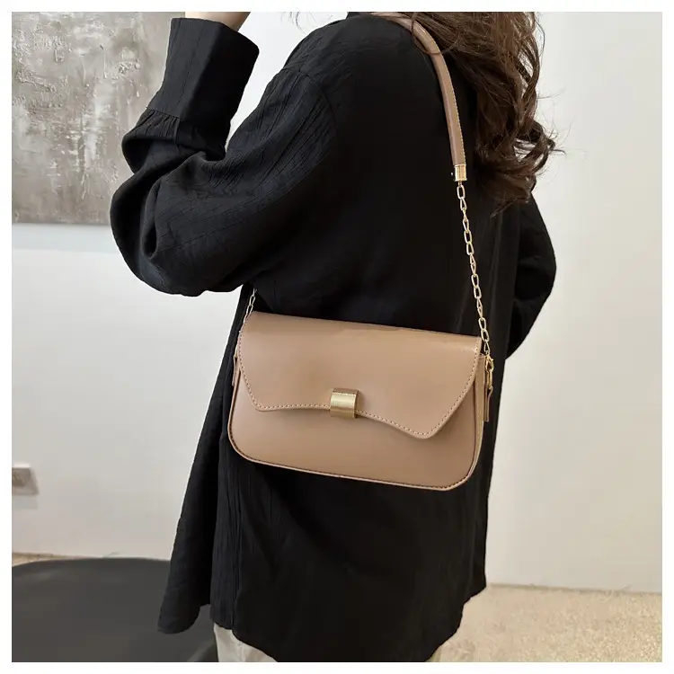 Women's Tan Leather Shoulder Bag with Chain Strap — feature 13