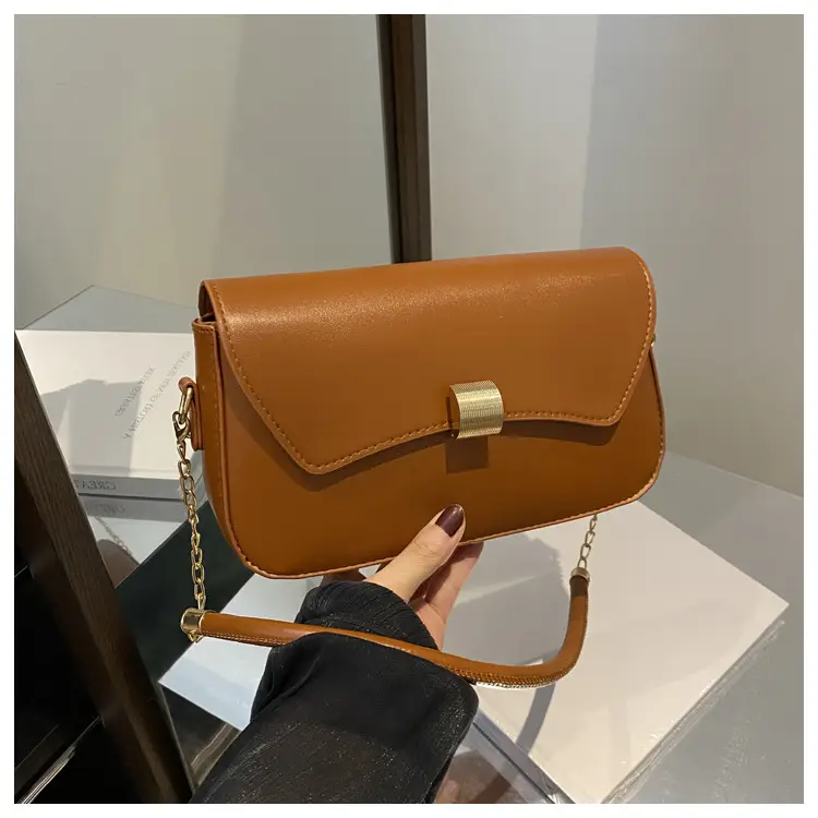 Women's Tan Leather Shoulder Bag with Chain Strap - Image 4