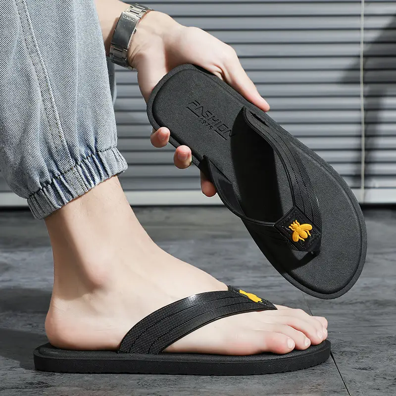 Men's Korean Style Flip Flops Black Red Green 2024 - Image 10