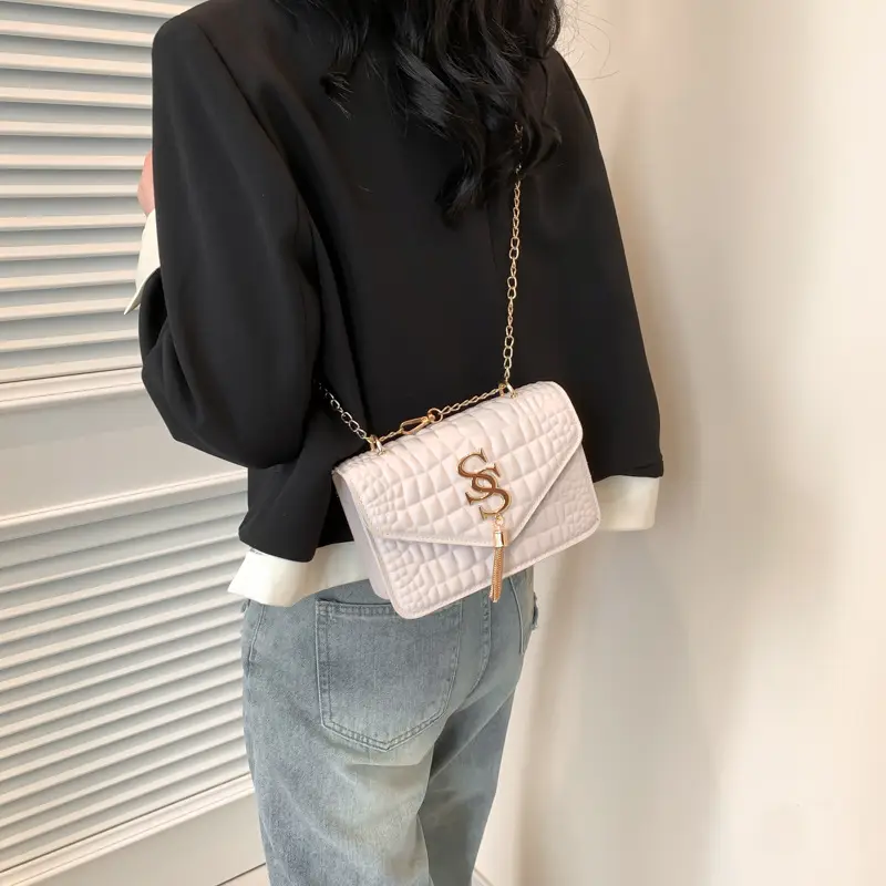 Women's Beige Croc Patch Chain Shoulder Bag - Image 8