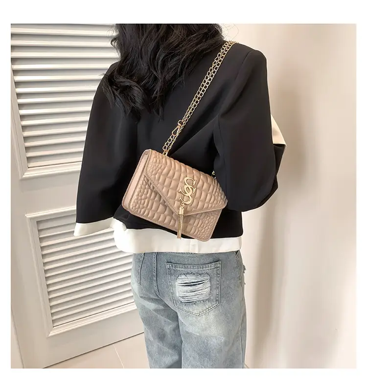 Women's Beige Croc Patch Chain Shoulder Bag — feature 21
