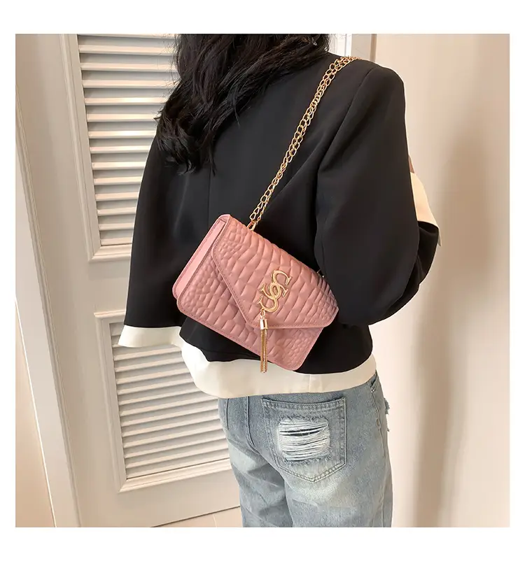 Women's Beige Croc Patch Chain Shoulder Bag — feature 24
