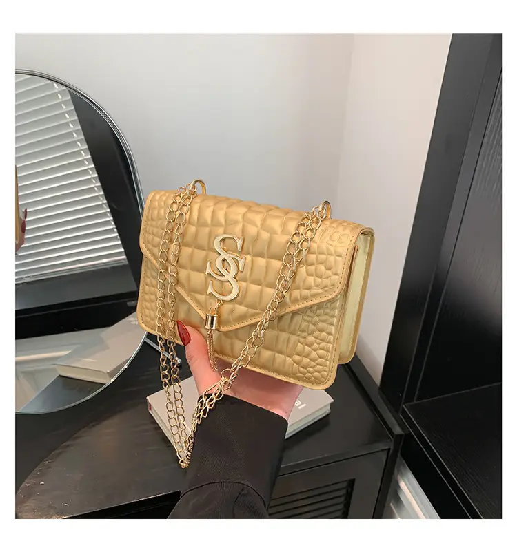 Women's Beige Croc Patch Chain Shoulder Bag - Image 3
