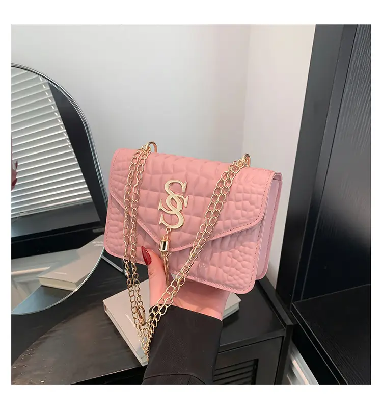 Women's Beige Croc Patch Chain Shoulder Bag - Image 5