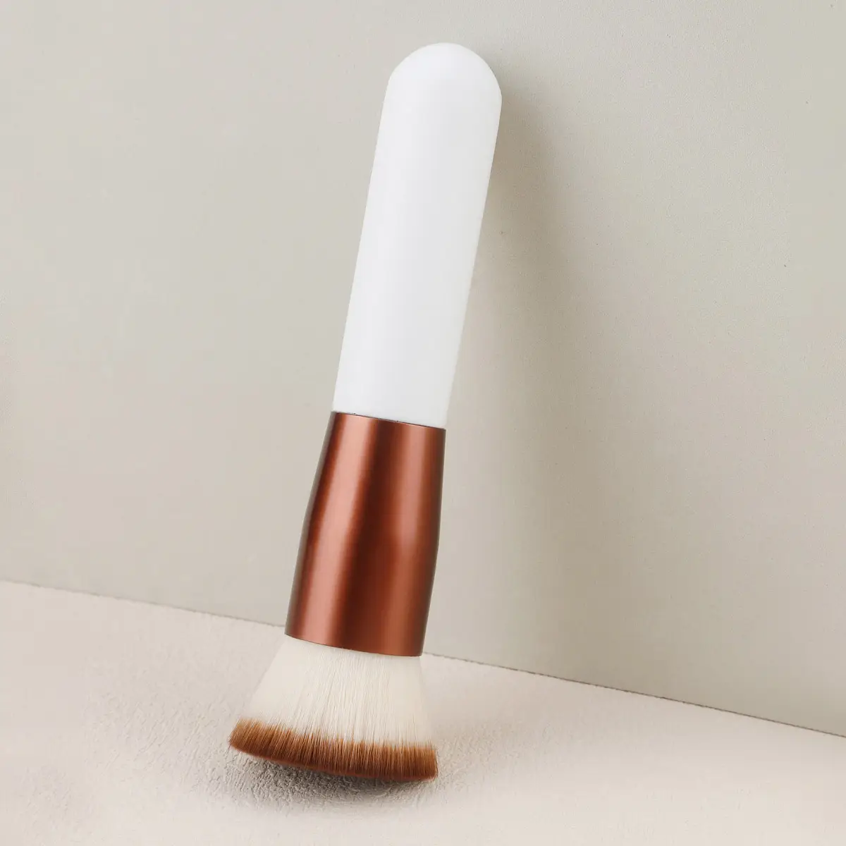 Pink Flat Head Makeup Brush for Foundation & Powder — feature 3