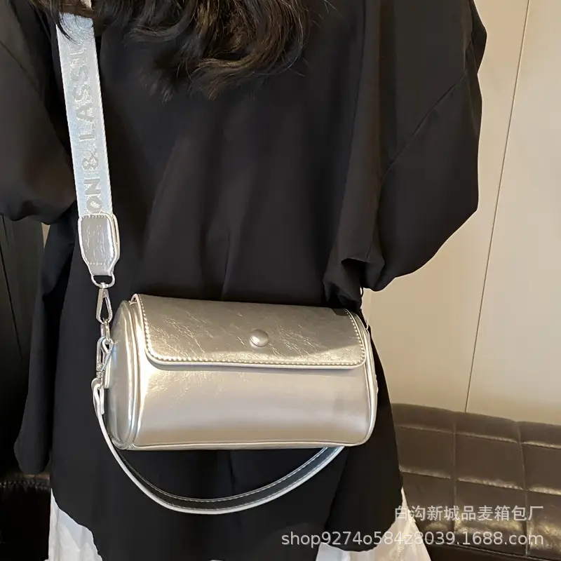 Women French Niche Crossbody Bag Cream Gold 2026 - Image 5
