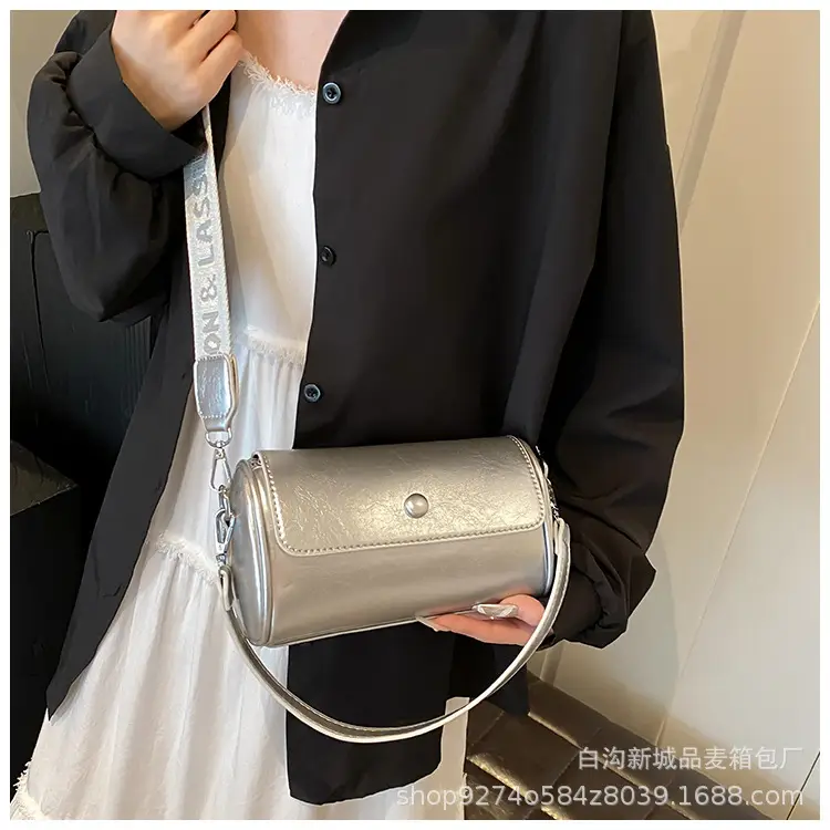 Women French Niche Crossbody Bag Cream Gold 2026 — feature 15