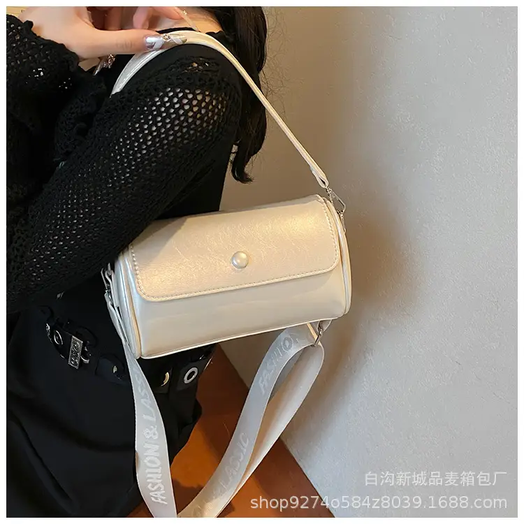 Women French Niche Crossbody Bag Cream Gold 2026 — feature 19
