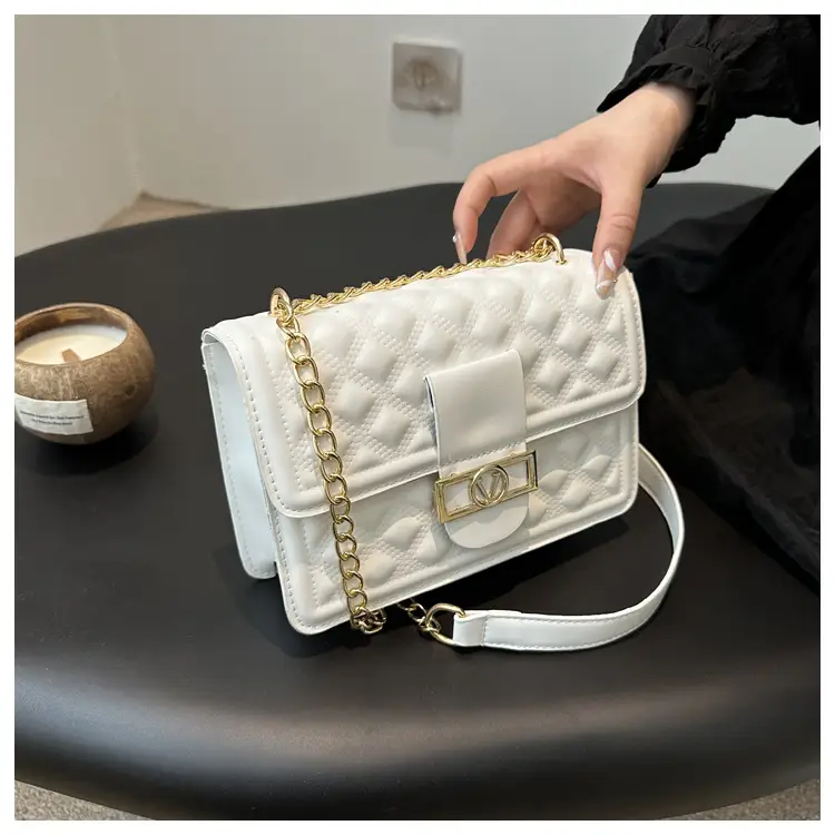White Rhombic Chain Shoulder Bag for Women - Image 6