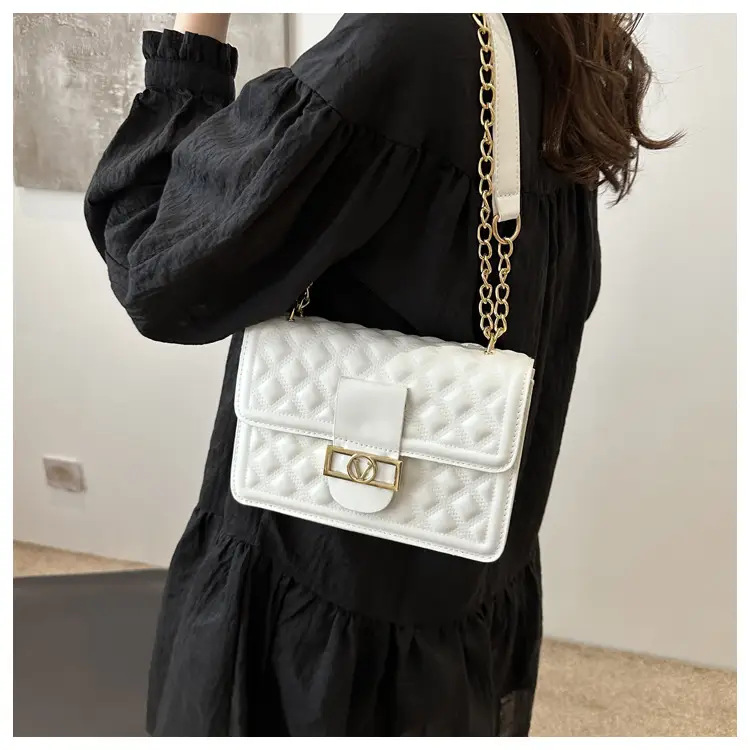 White Rhombic Chain Shoulder Bag for Women — feature 23