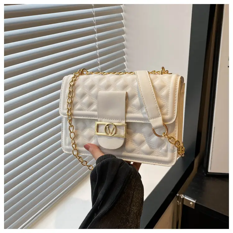 White Rhombic Chain Shoulder Bag for Women - Image 2