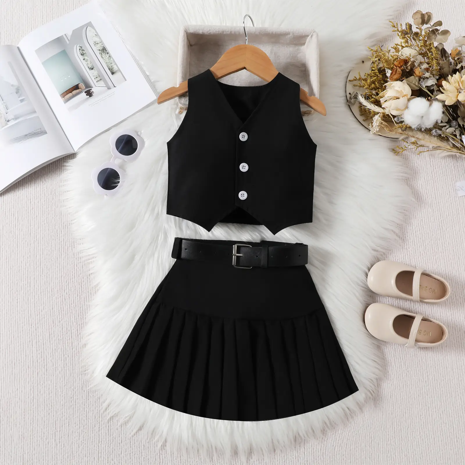 Black Sleeveless Vest Vest with Buckle Belt for Girls