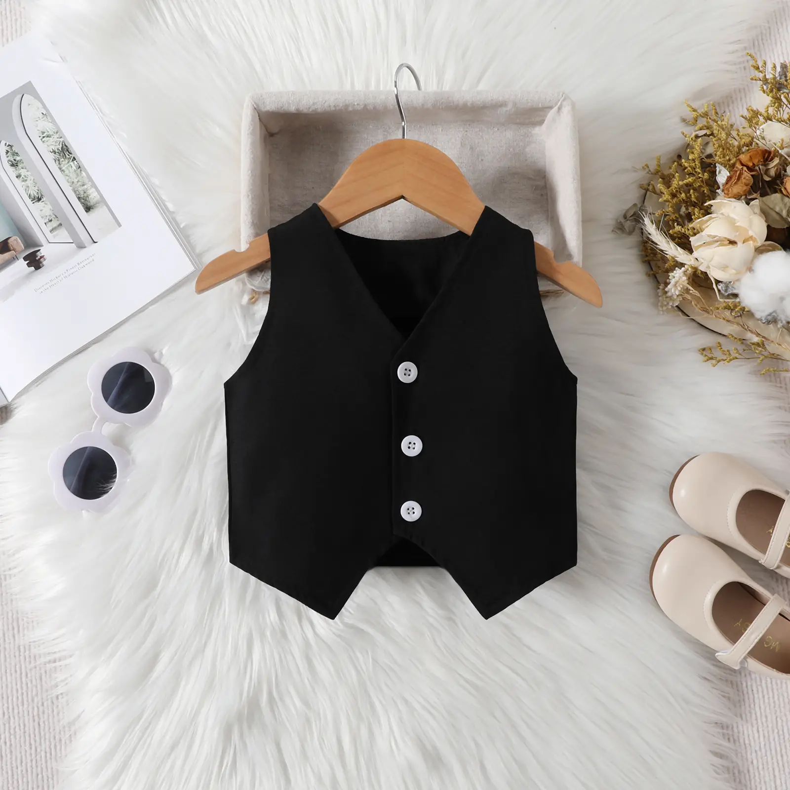 Black Sleeveless Vest Vest with Buckle Belt for Girls