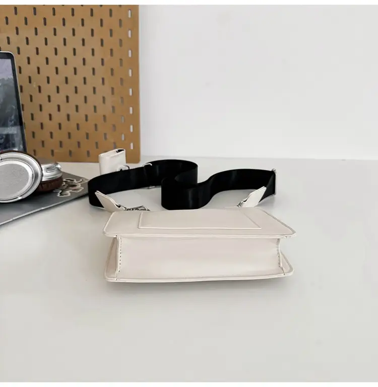 Neutrally White Square Shoulder Messenger Bag for Men Women — feature 36