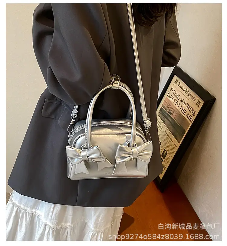 Red Bow Shoulder Bag for Women 2026 — feature 1