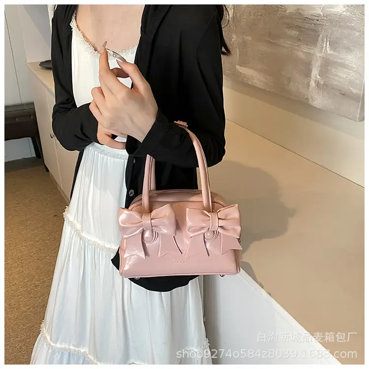 Red Bow Shoulder Bag for Women 2026 — feature 13