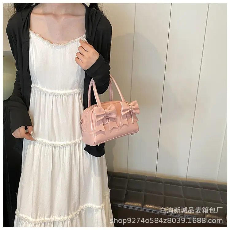 Red Bow Shoulder Bag for Women 2026 — feature 15