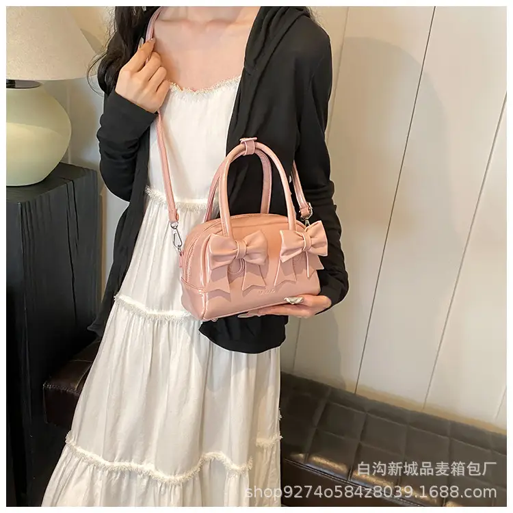 Red Bow Shoulder Bag for Women 2026 — feature 16