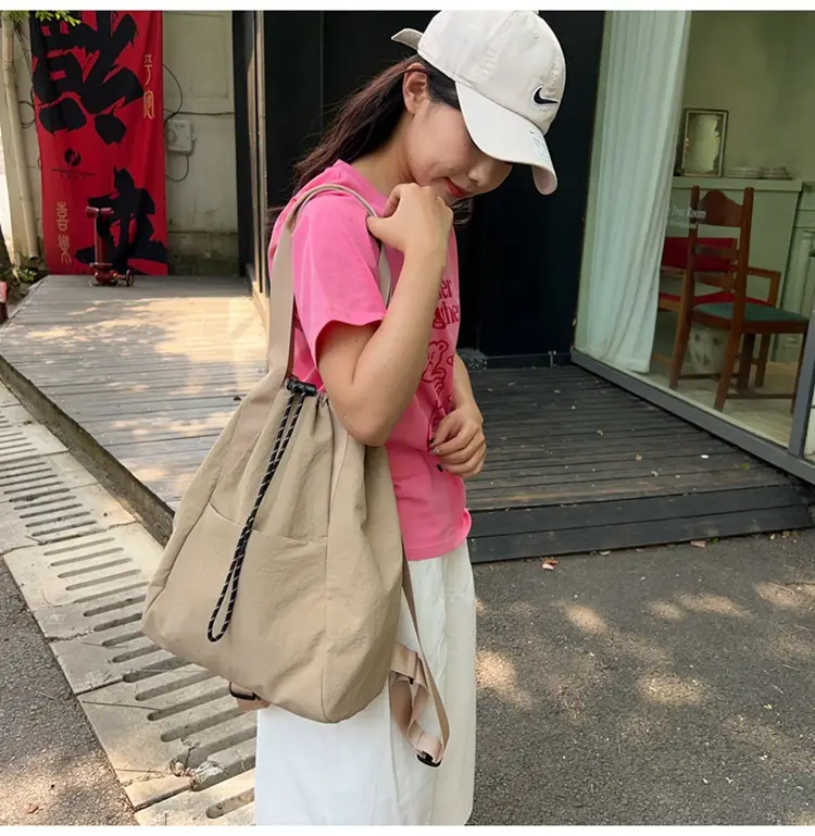 Korean Style Large Capacity Nylon Shoulder Bag — feature 40