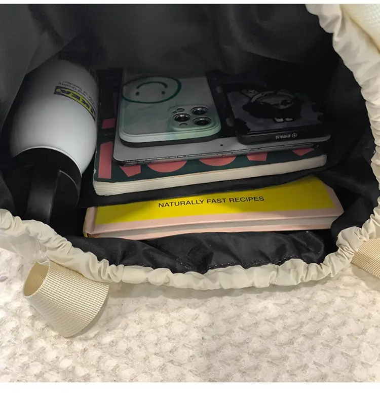 Korean Style Large Capacity Nylon Shoulder Bag — feature 60