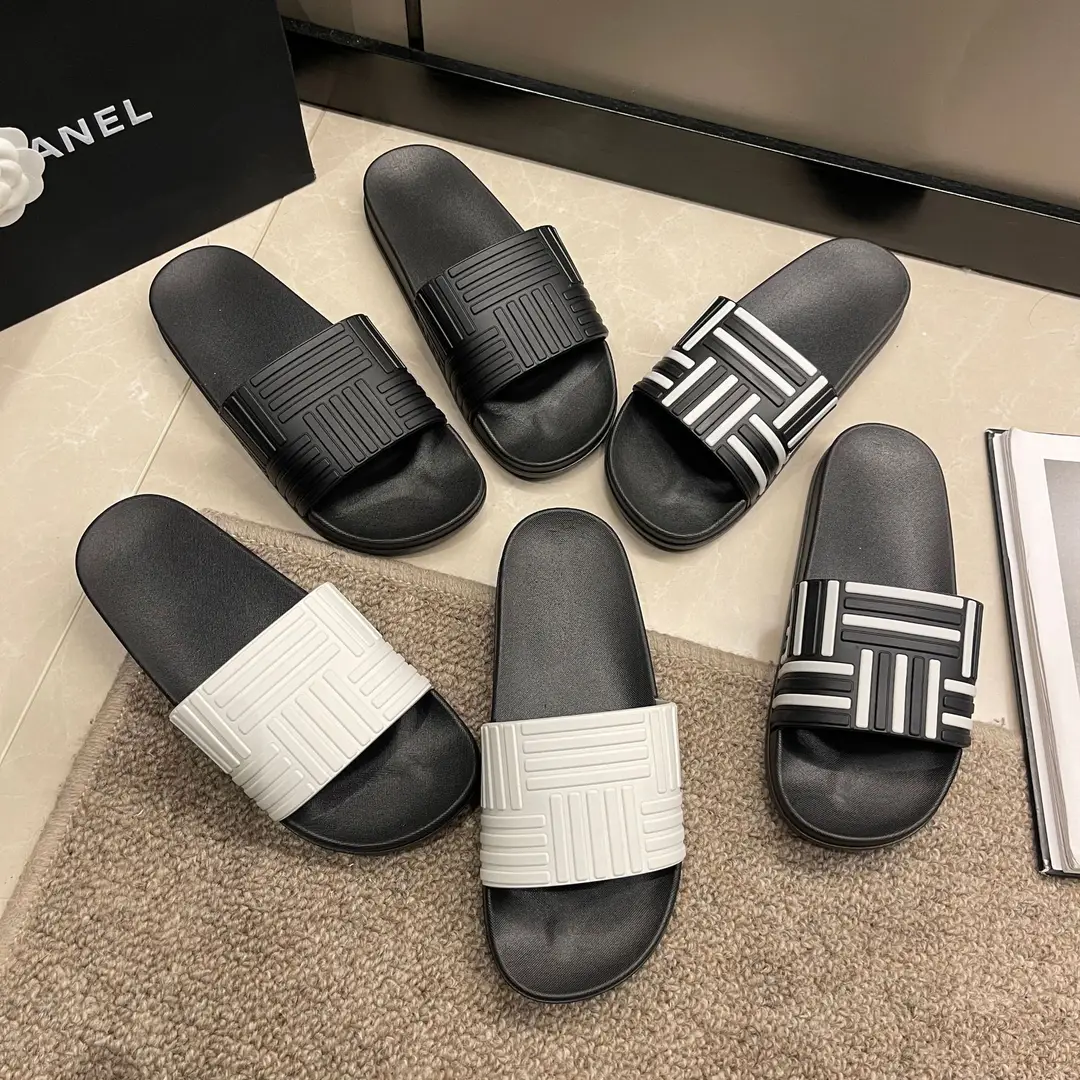 2024 New Internet Celebrant Thick Bottom Outer Wear Korean Style Fashionable Couple Slippers Women's Home Bathroom Beach Slippers Men's - Image 4