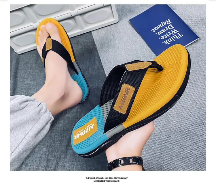 Cool Road Men's Trendy Flip-Flops Summer Home Outdoor Men's Sandals Non-Slip Wear-Resistant Soft-Soled Beach Shoes — feature 4