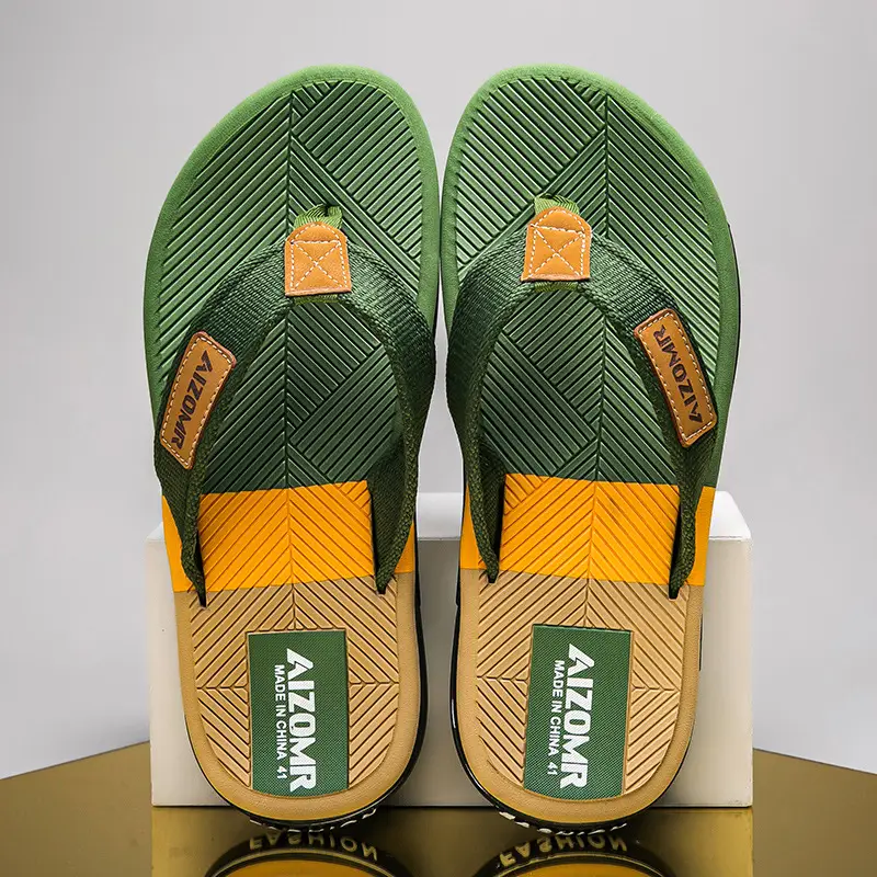 Cool Road Men's Trendy Flip-Flops Summer Home Outdoor Men's Sandals Non-Slip Wear-Resistant Soft-Soled Beach Shoes