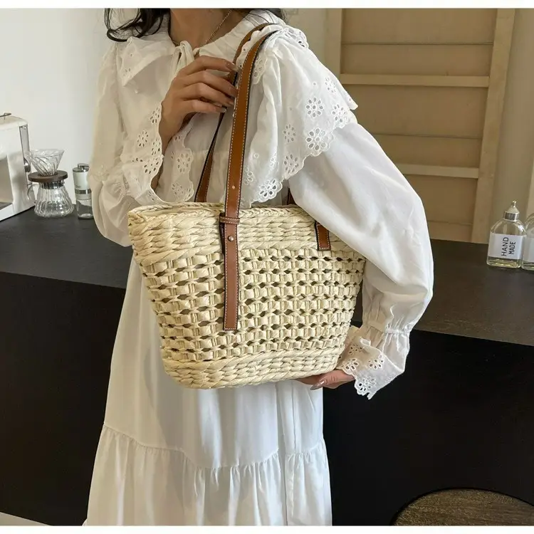 Women Straw Woven Beach Bag Large Capacity Single Shoulder - Image 4