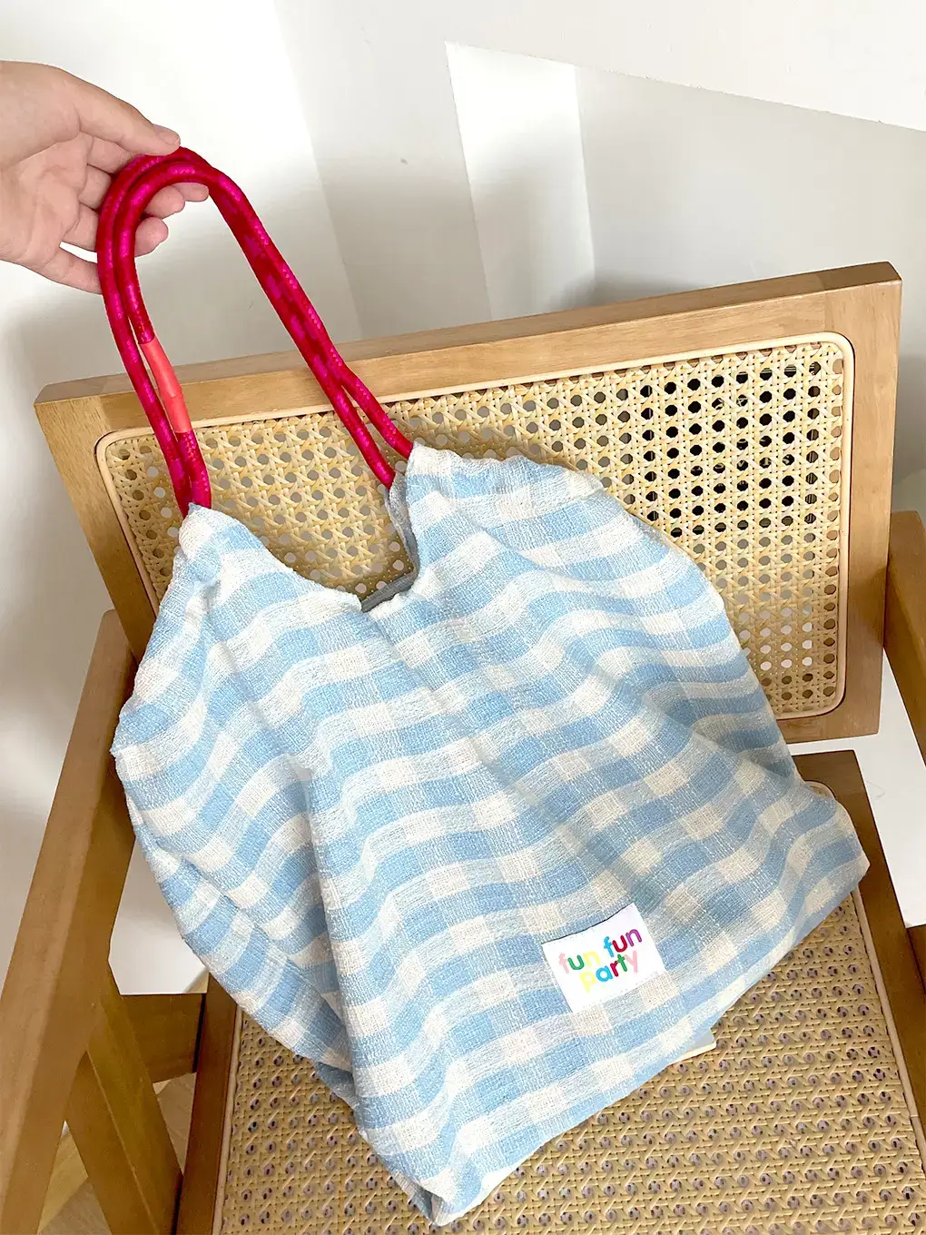 Cream Plaid Drawstring Tote Bag Large Capacity Travel Bag - Image 2