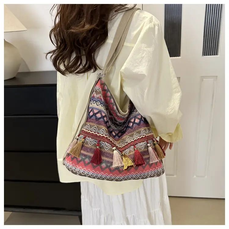 Women's Ethnic Tassel Shoulder Bag 2024 — feature 16