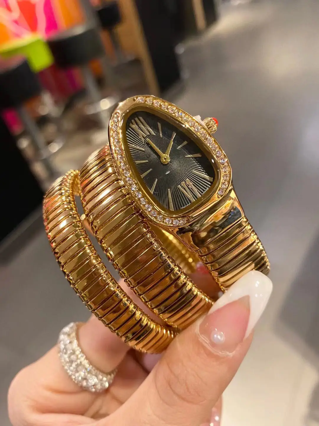 Fashion Creative Snake-shaped Two-turn Steel Strip Steel Strip Watch Ladies Stylish Full Diamond Cross-border Quartz Watch Factory Wholesale