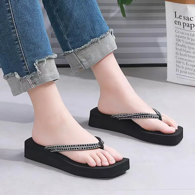 Summer New Women's Thick Bottom Rhinestone Beach Flip Flops Casual Fashion Thick Bottom Platform Non-slip Beach Clip Flip Flops - Image 3