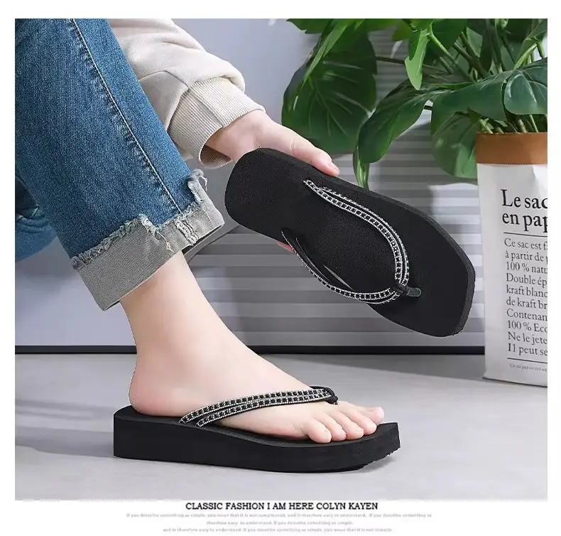 Summer New Women's Thick Bottom Rhinestone Beach Flip Flops Casual Fashion Thick Bottom Platform Non-slip Beach Clip Flip Flops — feature 9