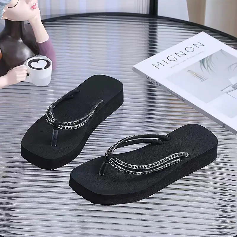 Summer New Women's Thick Bottom Rhinestone Beach Flip Flops Casual Fashion Thick Bottom Platform Non-slip Beach Clip Flip Flops