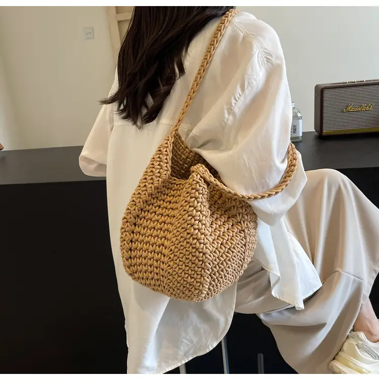Women's Hollow Woven Bucket Bag Large Capacity Travel Bag — feature 10