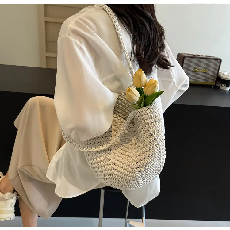 Women's Hollow Woven Bucket Bag Large Capacity Travel Bag — feature 14