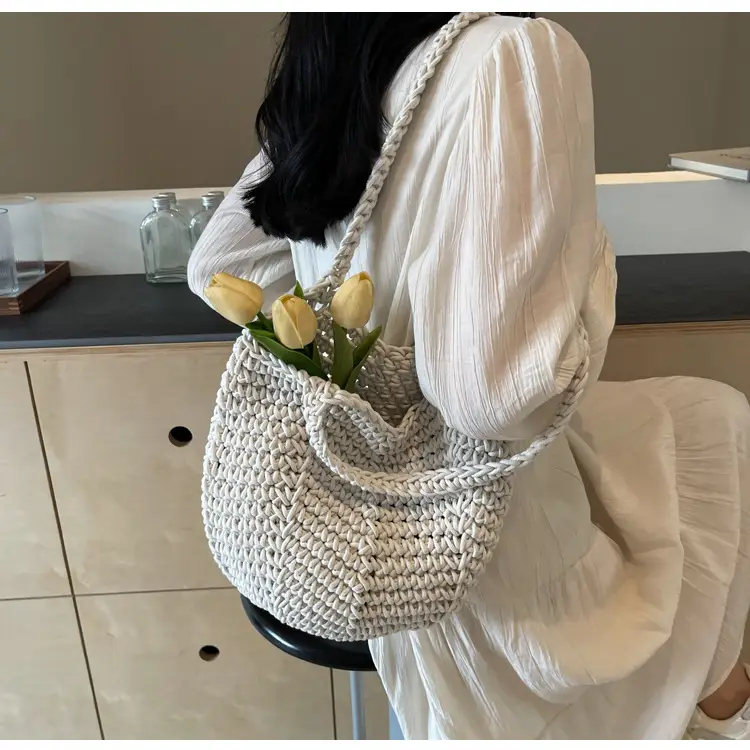 Women's Hollow Woven Bucket Bag Large Capacity Travel Bag — feature 15