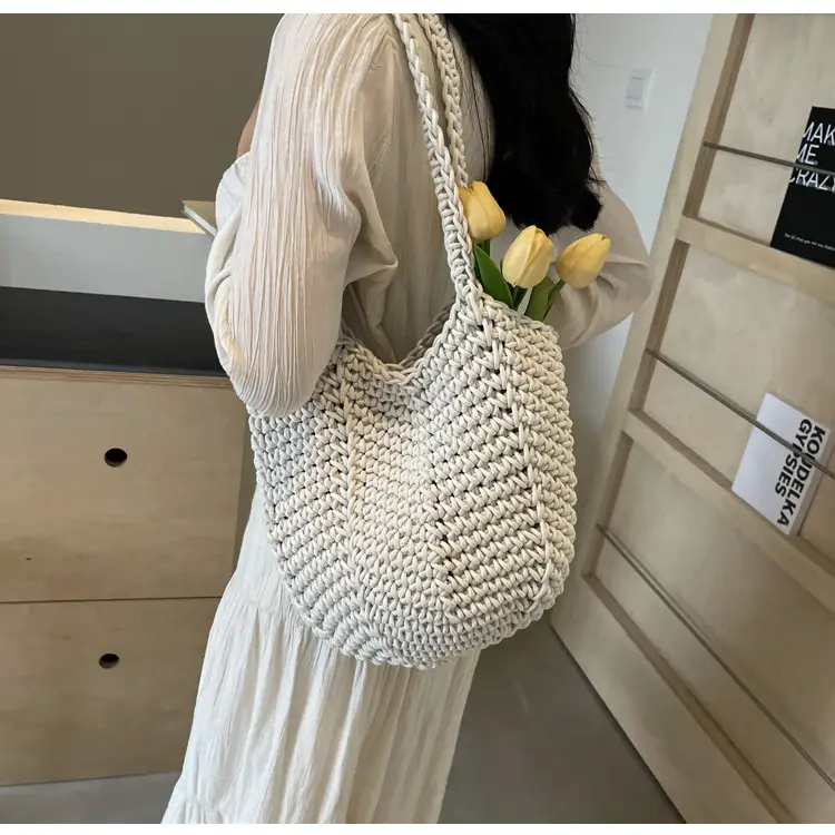 Women's Hollow Woven Bucket Bag Large Capacity Travel Bag — feature 16