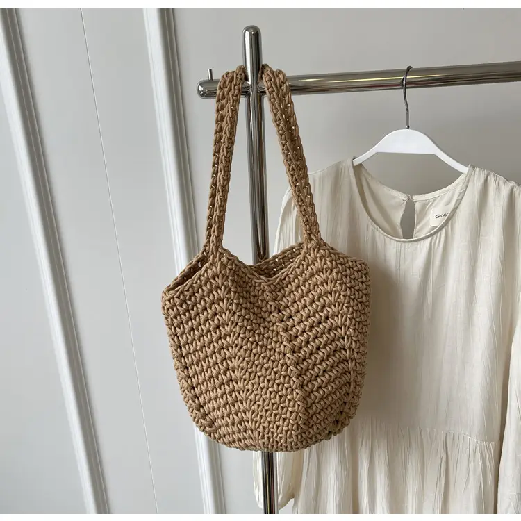 Women's Hollow Woven Bucket Bag Large Capacity Travel Bag — feature 25