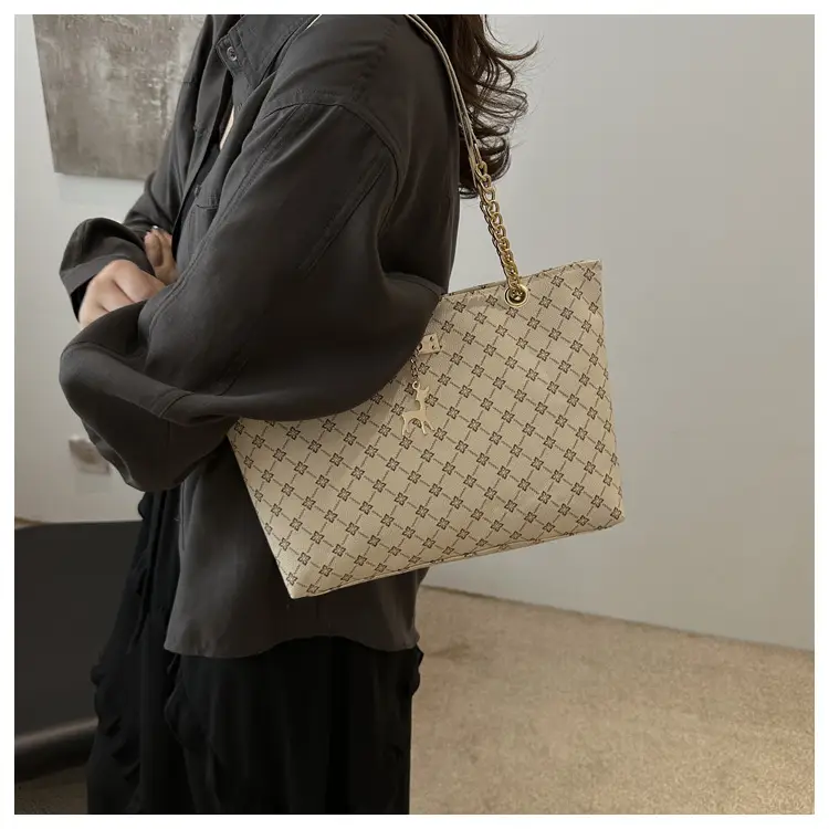 Vintage Textured Chain Shoulder Bag Women 2024 — feature 23