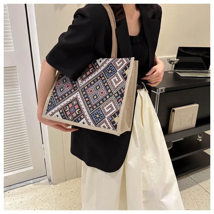 Large Capacity Ethnic Embroidered Tote Bag for Women — feature 15
