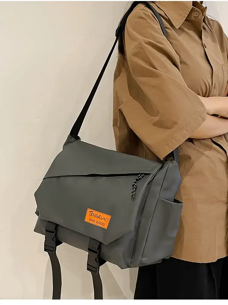 Ins College Student Shoulder Bag Black Harajuku Messenger — feature 6