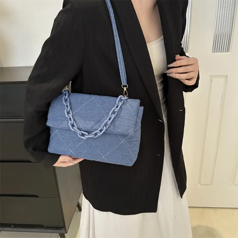 Women's Black Quilted Chain Shoulder Bag 2024 - Image 7