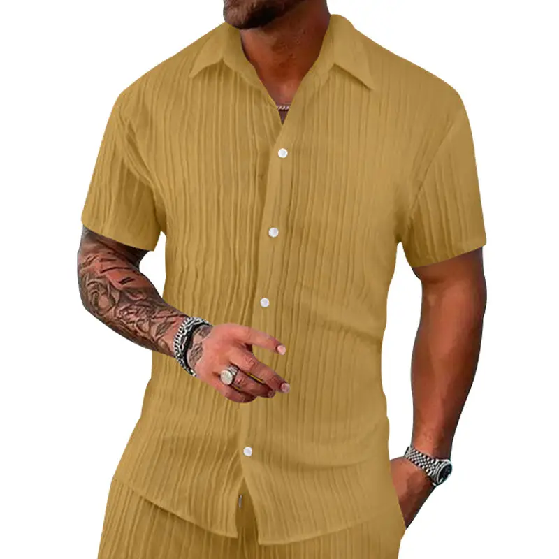 Men's Maroon Short Sleeve Shirt with Button Front - Image 4
