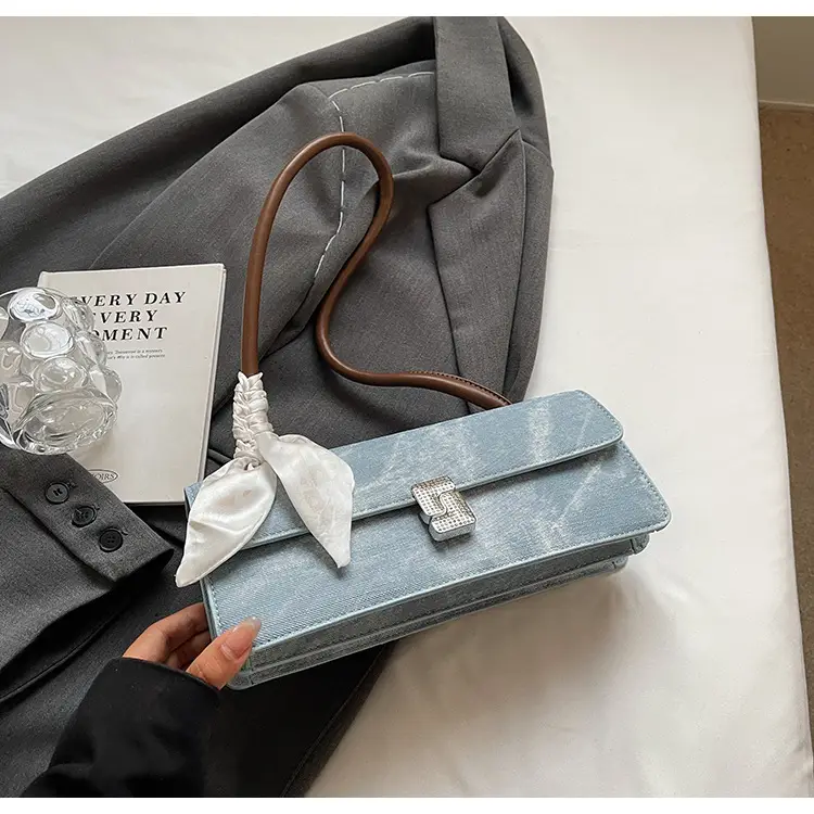 Women's Silver Embroidered Lock Shoulder Bag 2024 — feature 16