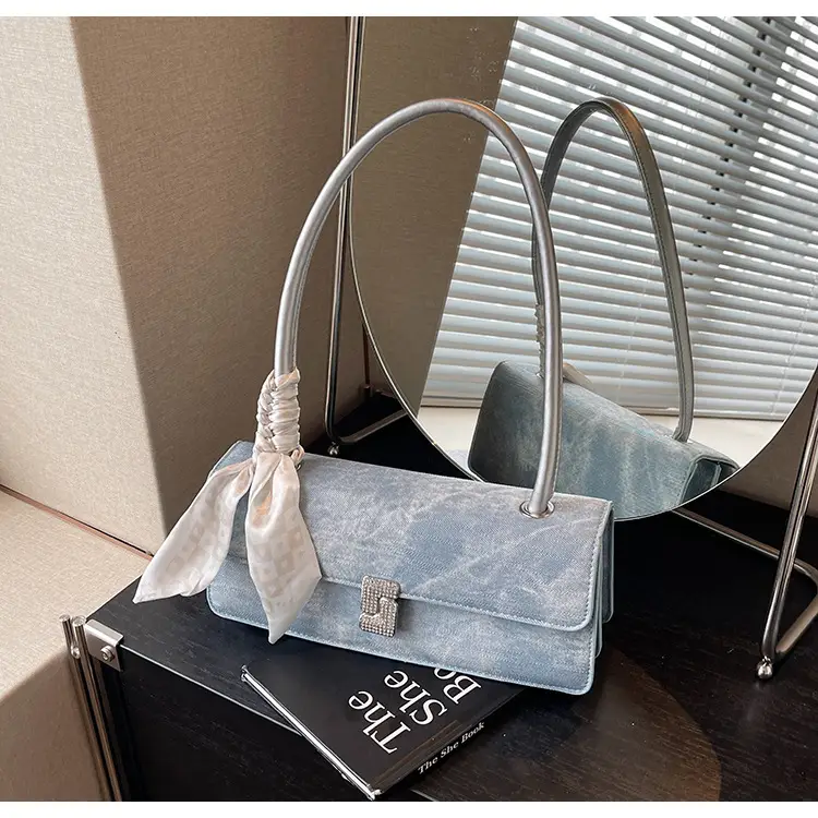 Women's Silver Embroidered Lock Shoulder Bag 2024 — feature 17