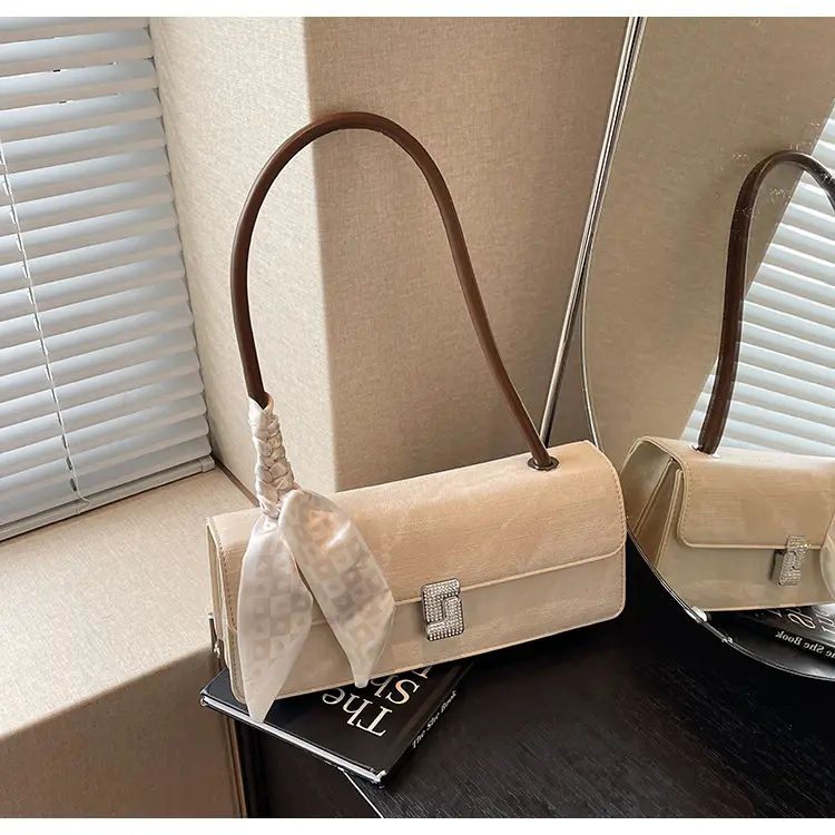 Women's Silver Embroidered Lock Shoulder Bag 2024 — feature 21
